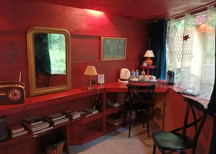 Отель Bed & Bamboo 4*