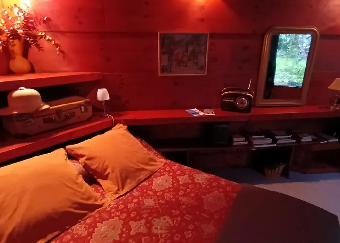 Bed & Bamboo Отель Париж